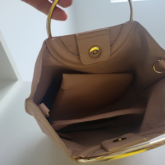 Dusty pink purse, gold hardware and  detachable straps - Picture 4 of 4